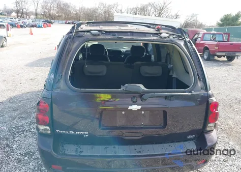 2008 Chevrolet Trailblazer Ls from USA, damaged, VIN 1GNDS13S682115675